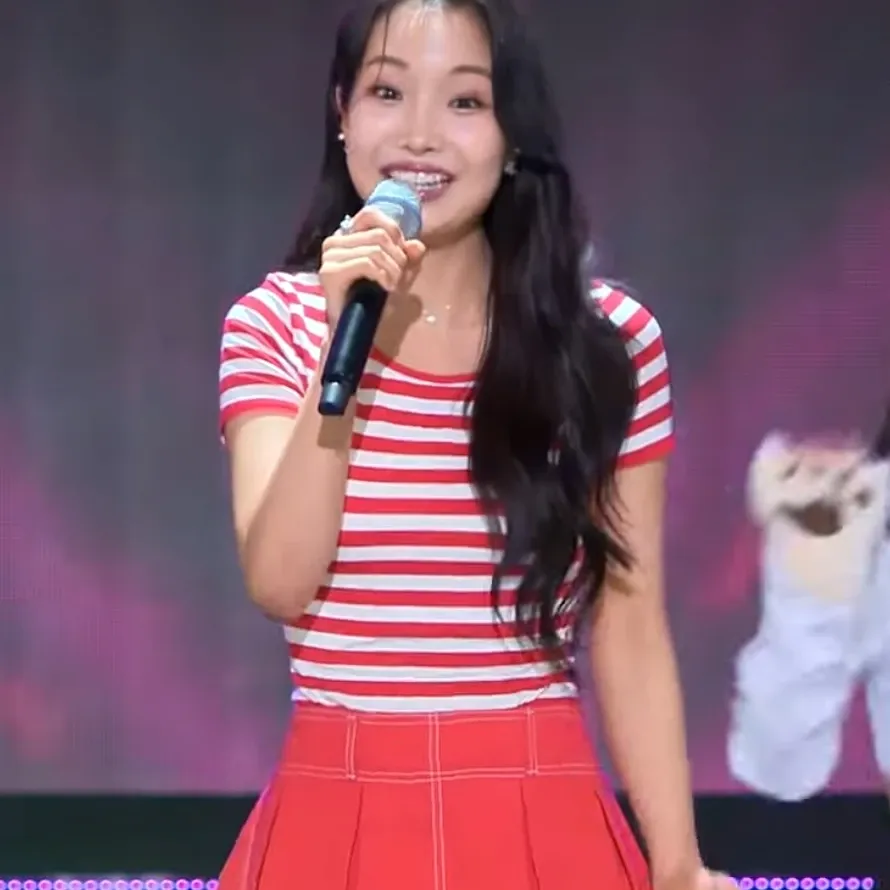 Behind-the-scenes cut of Kim Soyeon (2004)