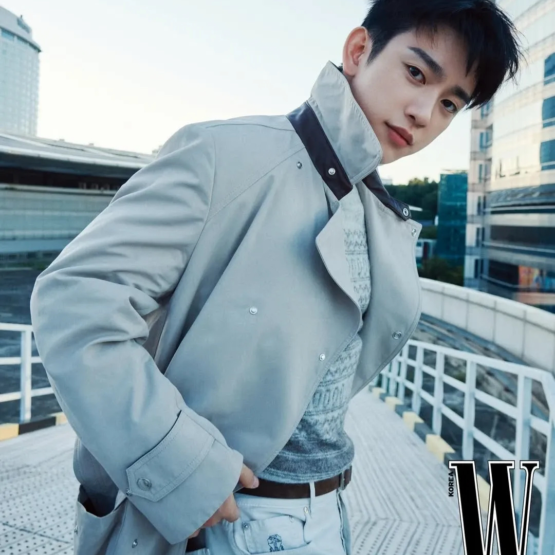 Foto kegiatan terbaru dari Park Jinyoung