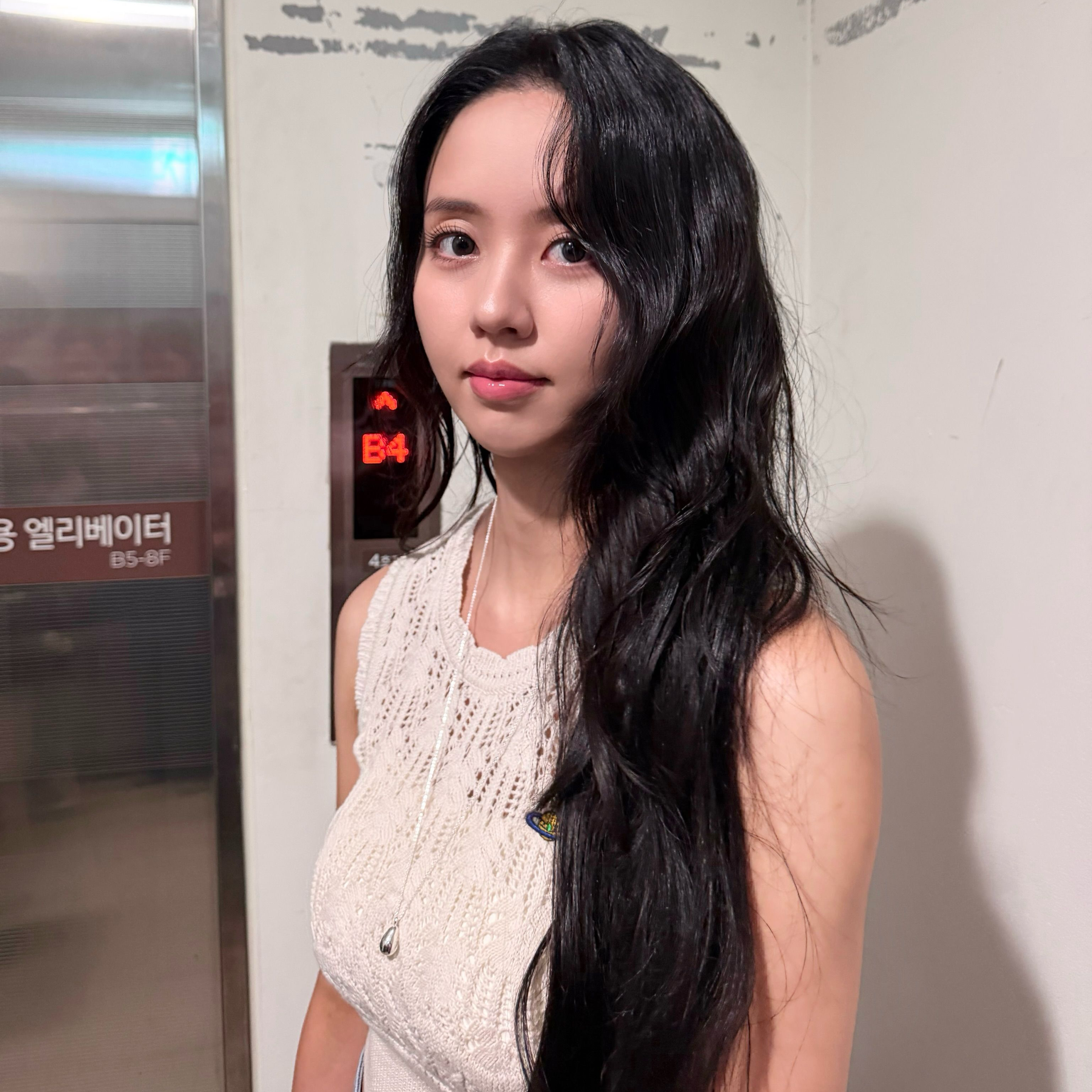 Behind-the-scenes cut of Kim Sohyun