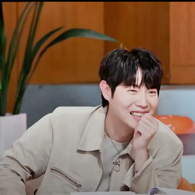 A moment captured by a fan of Son Taejin