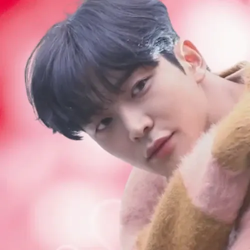 Cuplikan di balik layar dari Rowoon