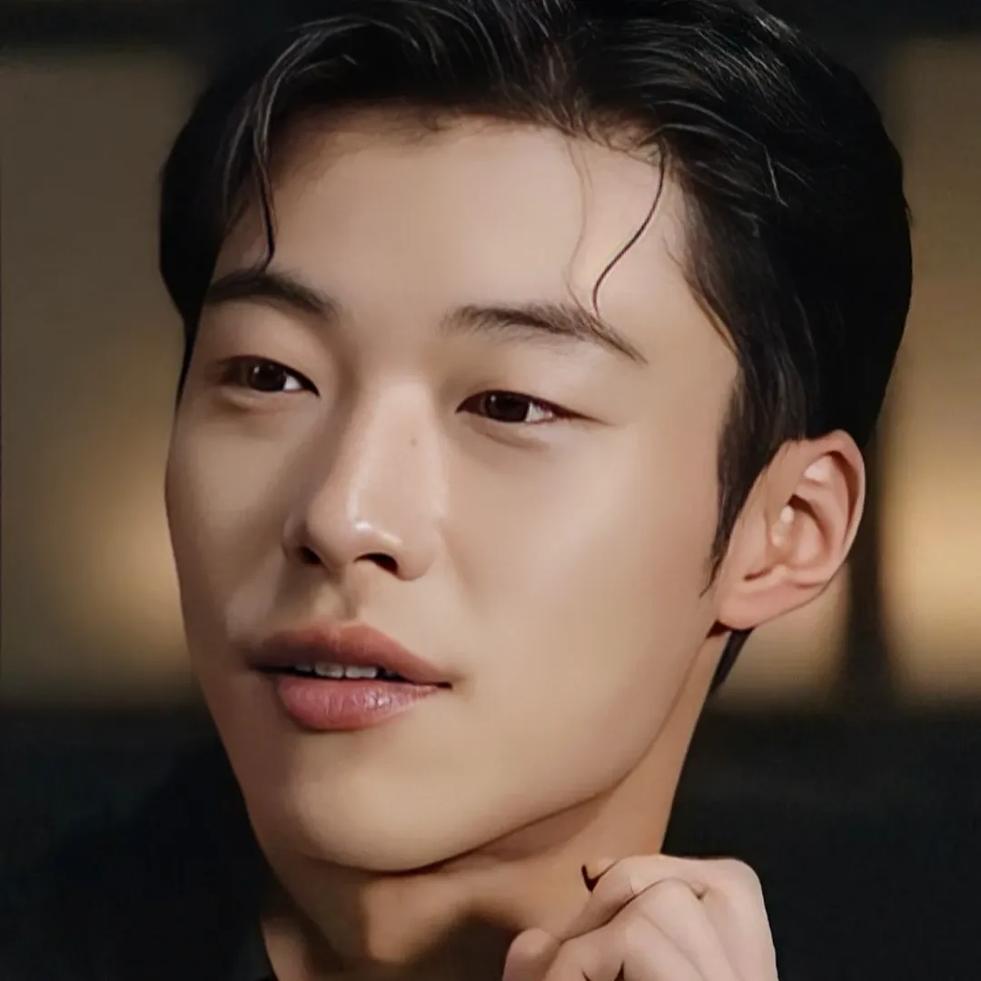 A moment captured by a fan of Woo Dohwan