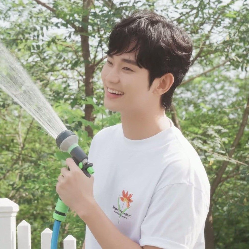 金秀賢的幕後花絮