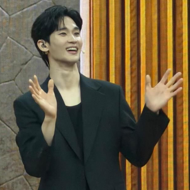 Recent activity shot of Kim Soohyun