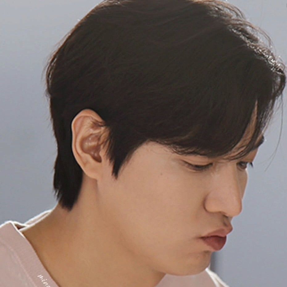 イ・ミンホの最近の活動ショット