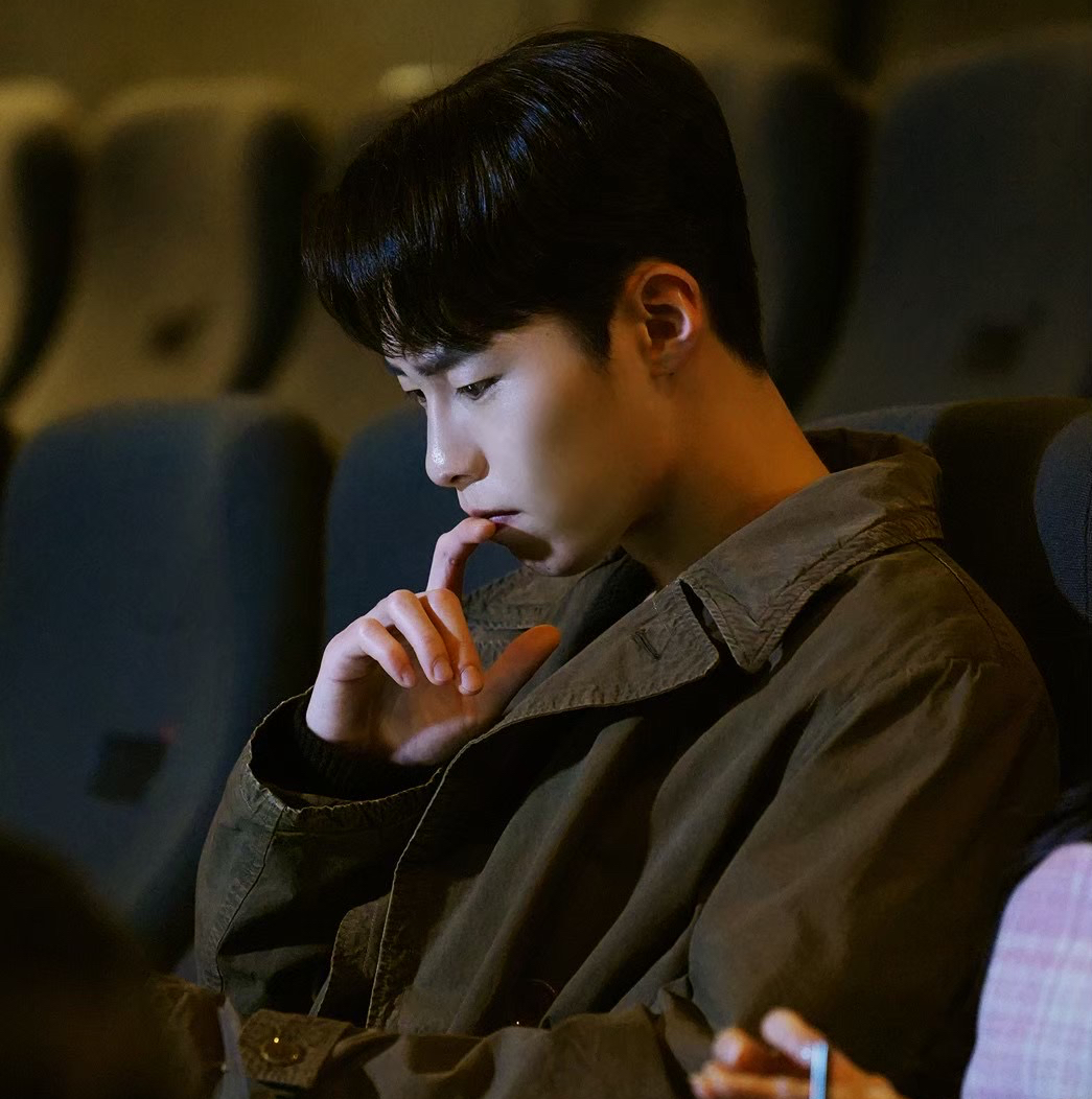 Behind-the-scenes cut of Lee Jaewook