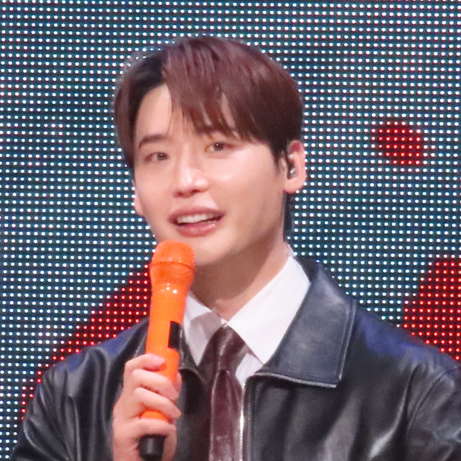 Latest photo of Lee Jongsuk