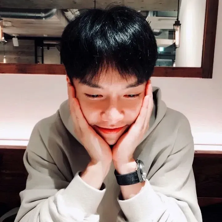 Cuplikan di balik layar dari Lee Seunggi