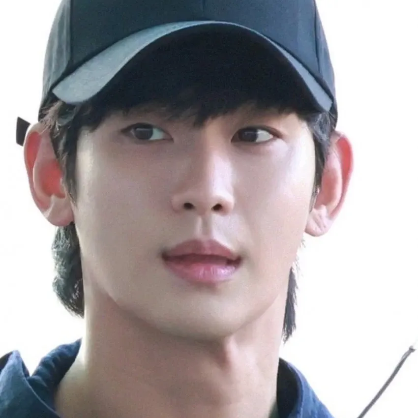 A moment captured by a fan of Kim Soohyun