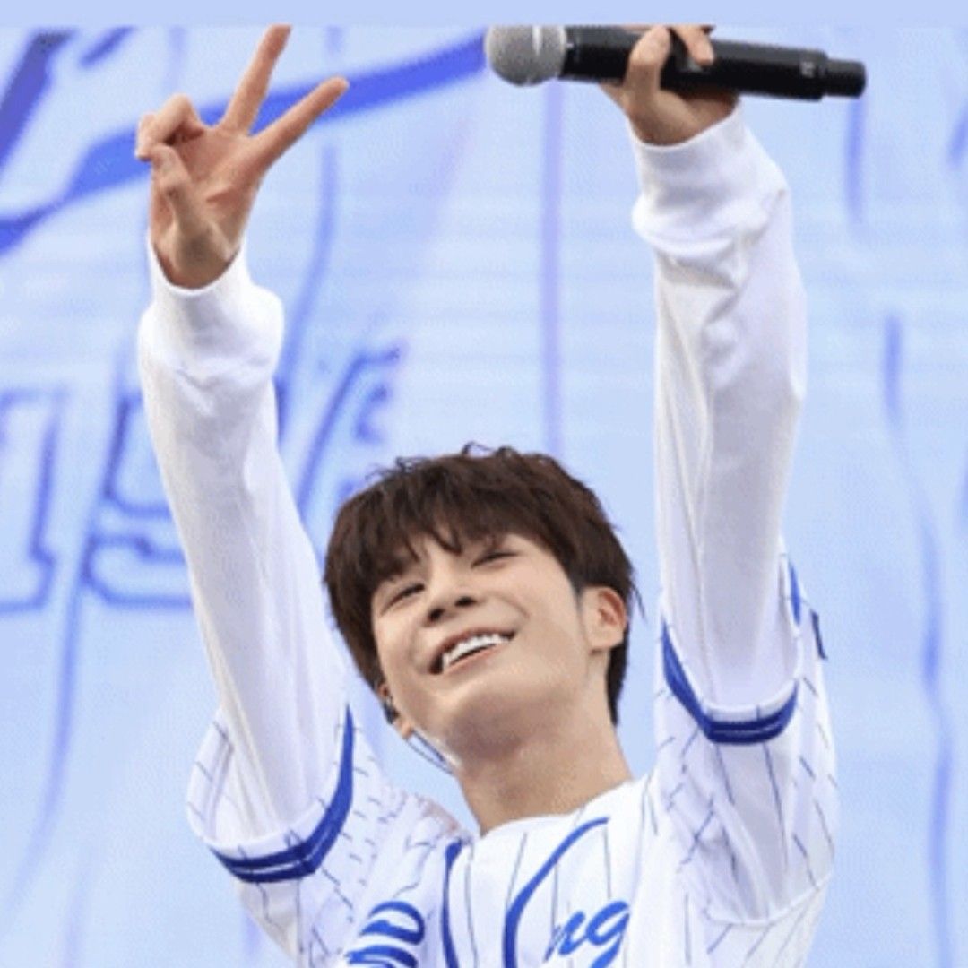 Cuplikan di balik layar dari Jeong Dongwon