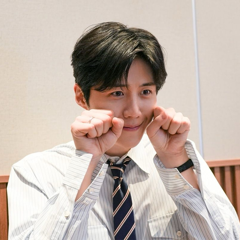Behind-the-scenes cut of Kim Seonho