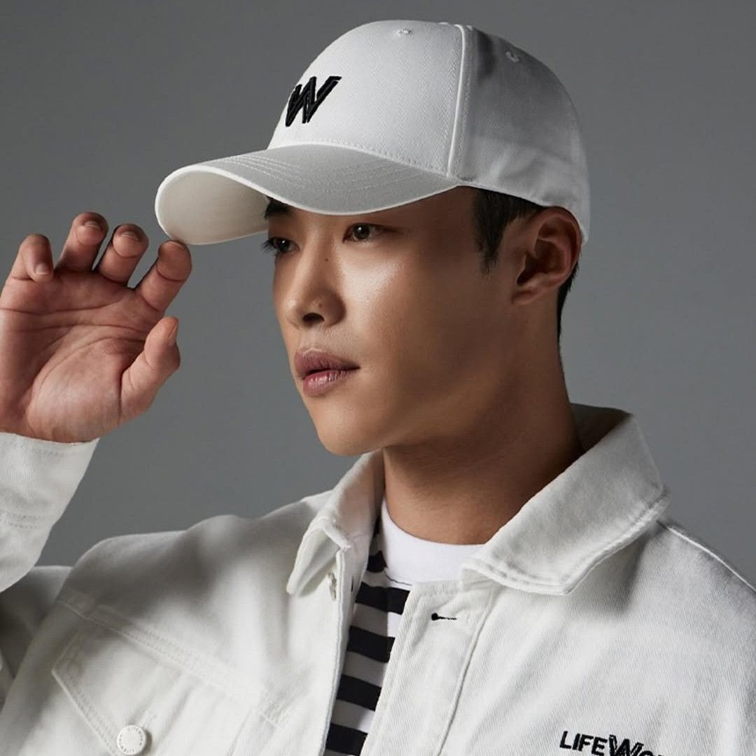 Recent activity shot of Woo Dohwan