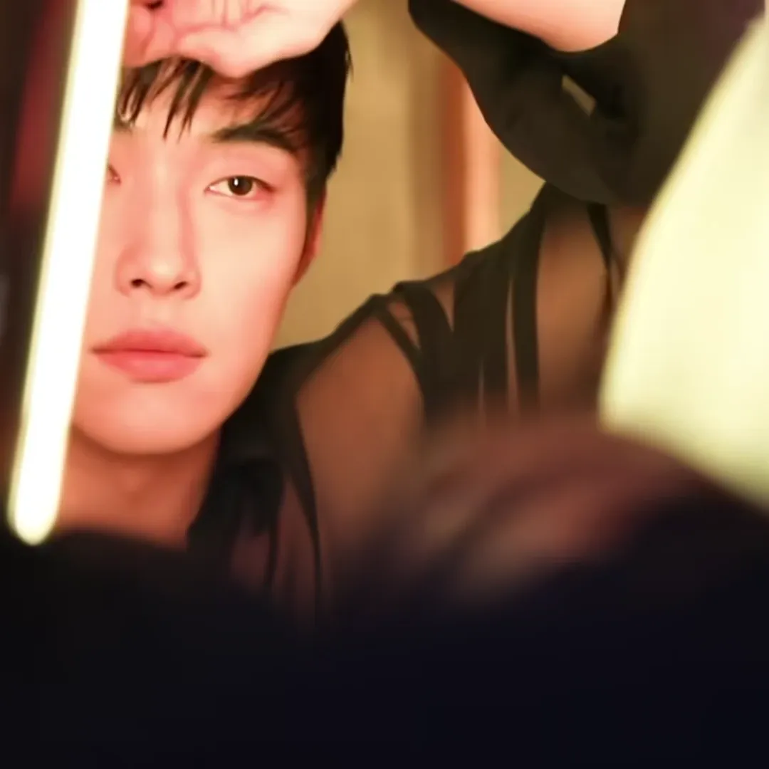 Behind-the-scenes cut of Woo Dohwan