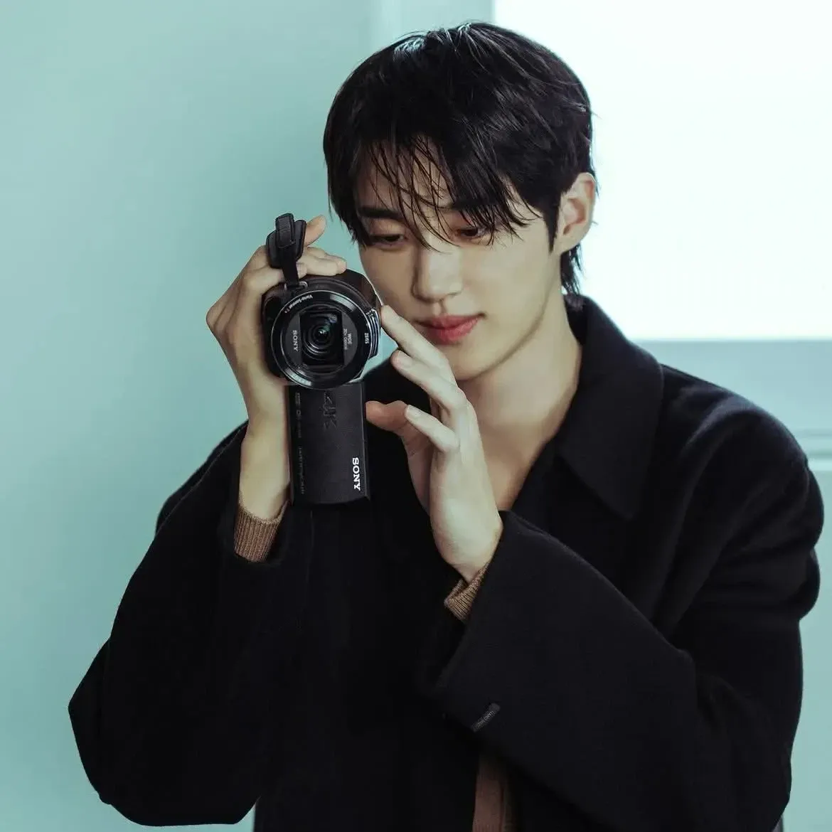 Behind-the-scenes cut of Byeon Wooseok