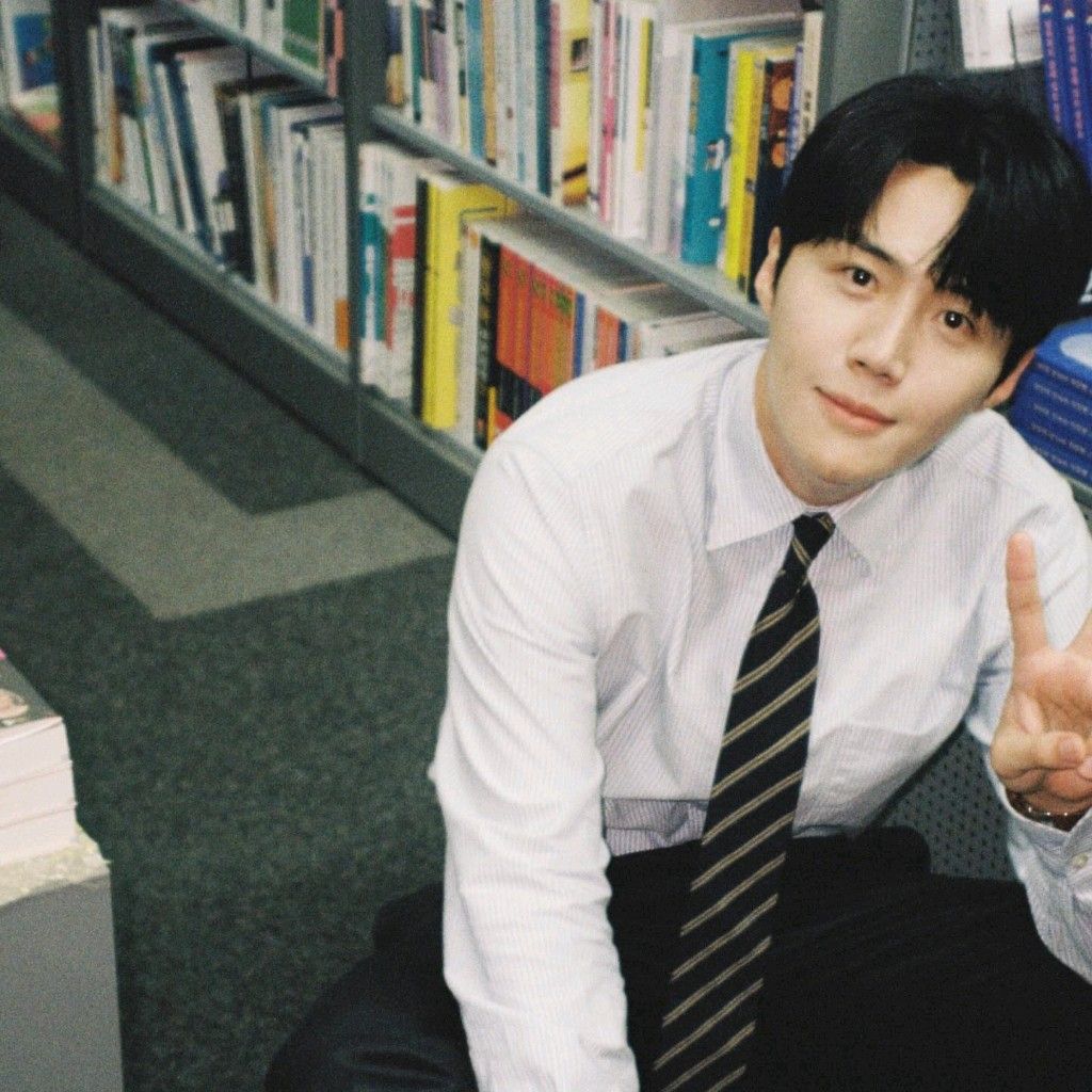 Latest photo of Kim Seonho