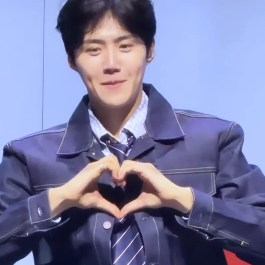 Latest photo of Kim Seonho