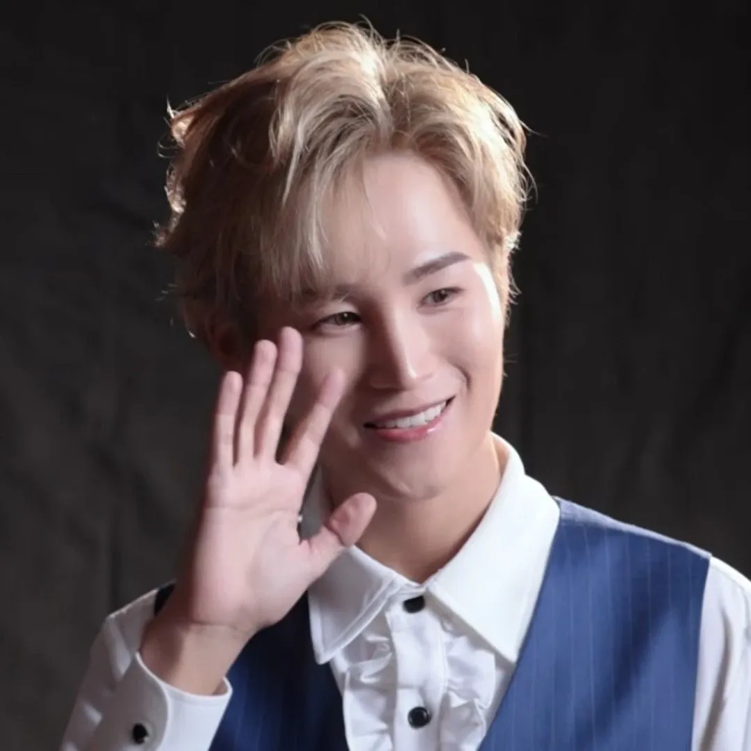 金熙栽的最新照片