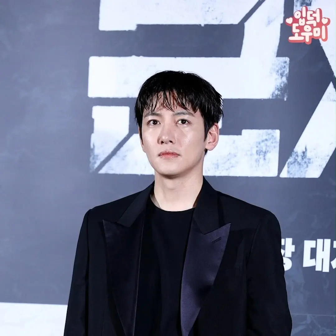 粉絲拍下的池昌旭瞬間