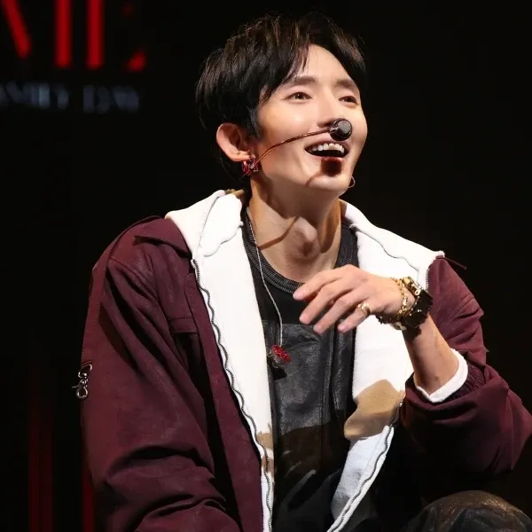 Behind-the-scenes cut of Lee Joongi