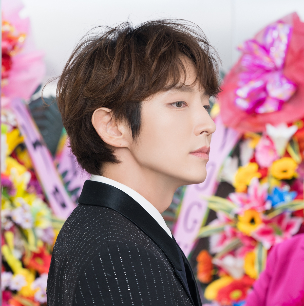 Behind-the-scenes cut of Lee Joongi
