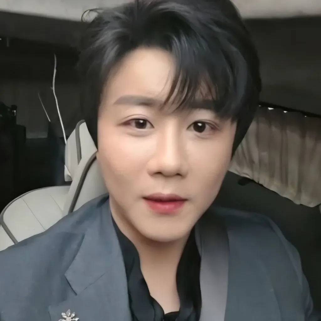 진해성의 비하인드 컷