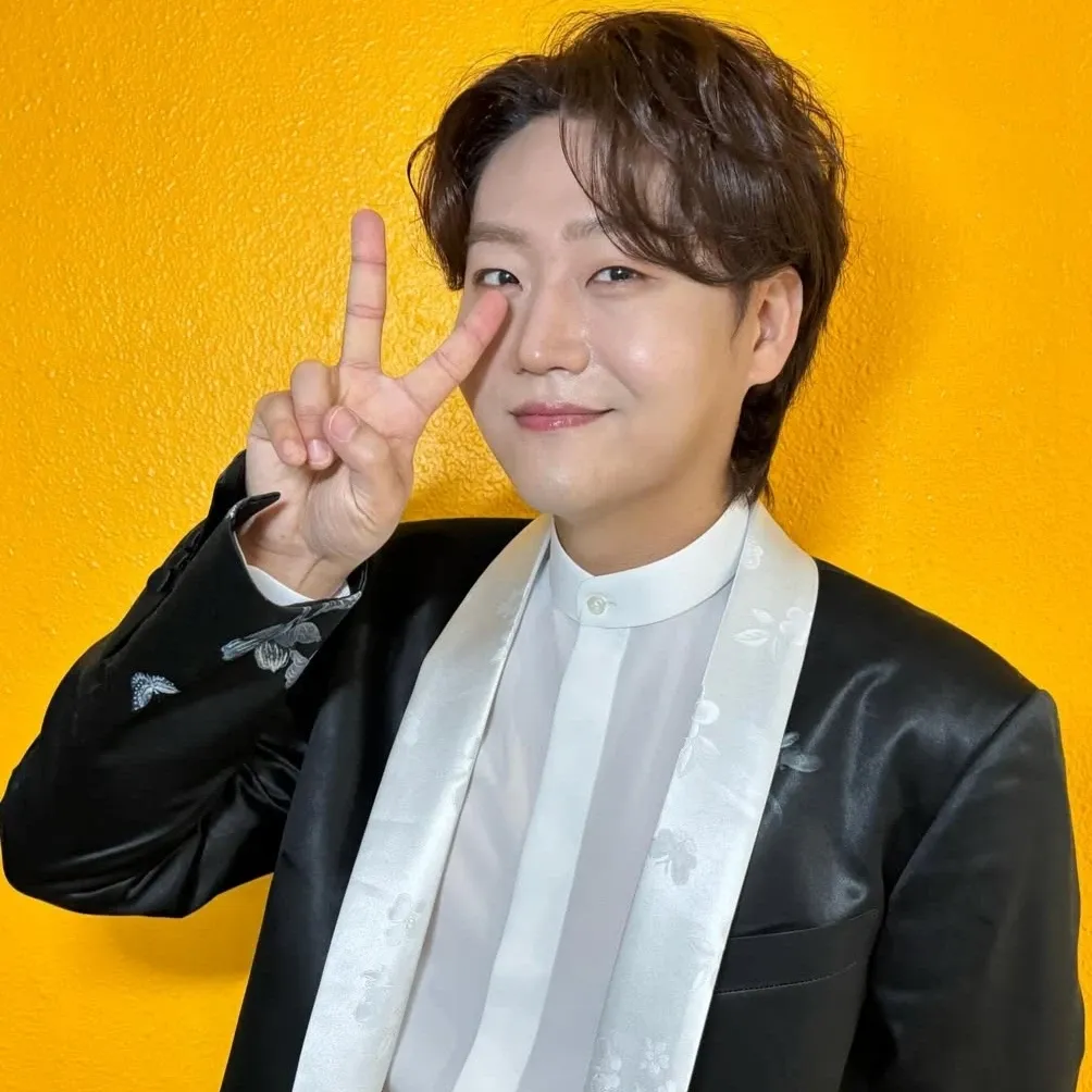 Behind-the-scenes cut of Min Soohyun