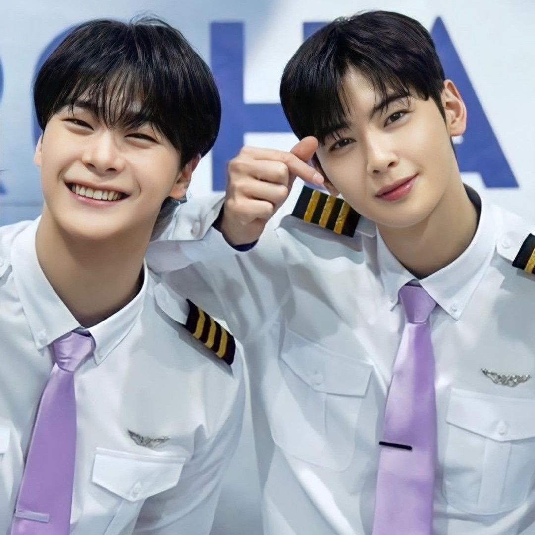 Latest photo of Cha Eunwoo