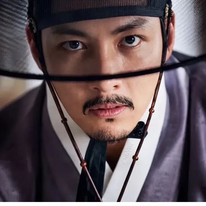 Behind-the-scenes cut of Ji Changwook