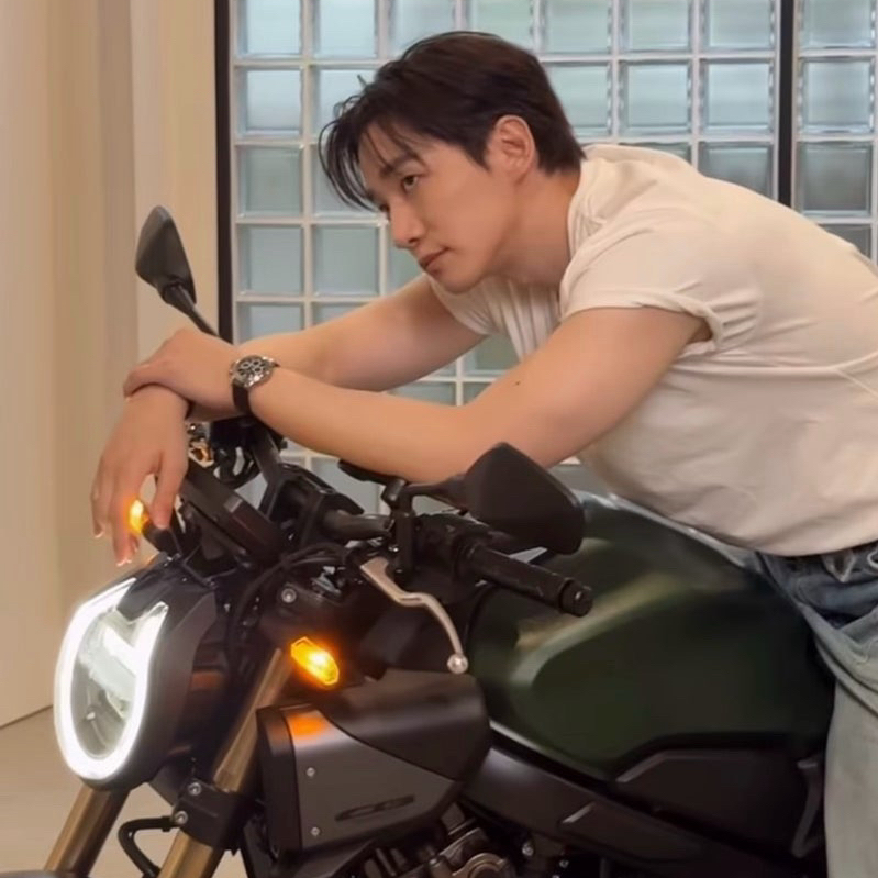 Foto terbaru dari Lee Junho