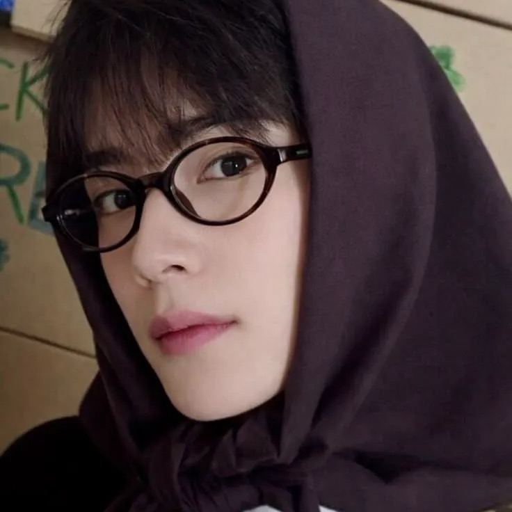 Behind-the-scenes cut of Cha Eunwoo