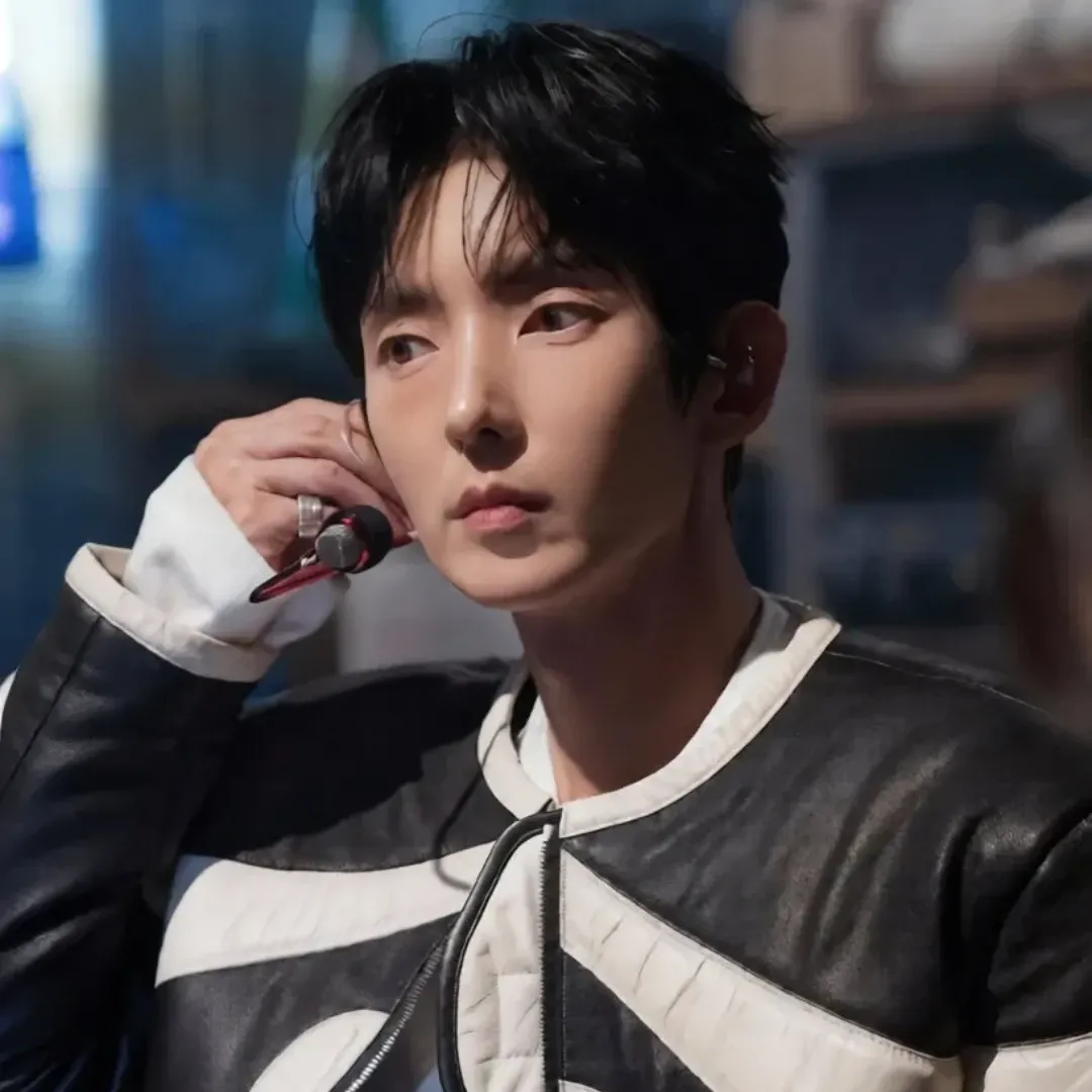 Recent activity shot of Lee Joongi