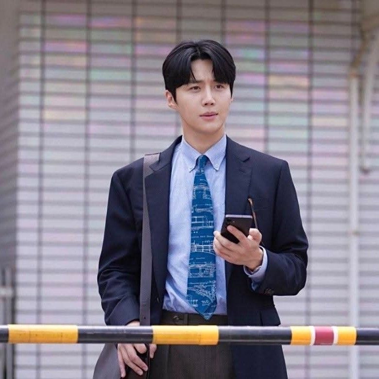 A moment captured by a fan of Kim Seonho