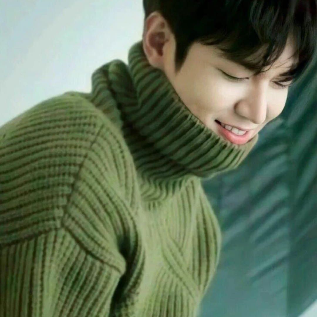 イ・ミンホの最近の活動ショット