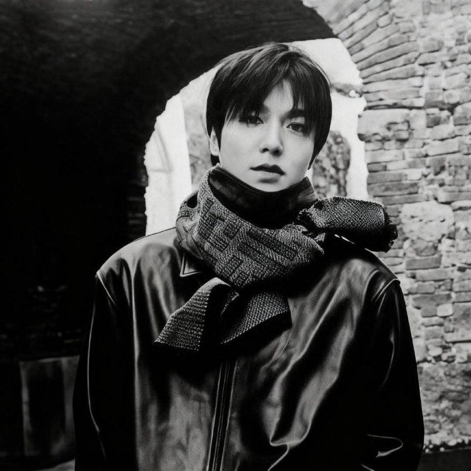 Recent activity shot of Lee Minho