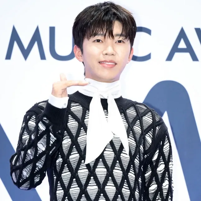 Cuplikan di balik layar dari Lim Youngwoong