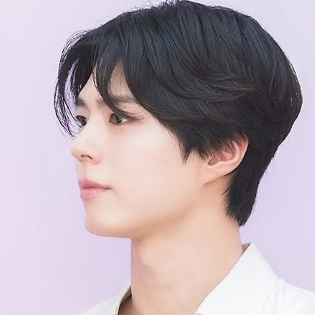 A moment captured by a fan of Park Bogum