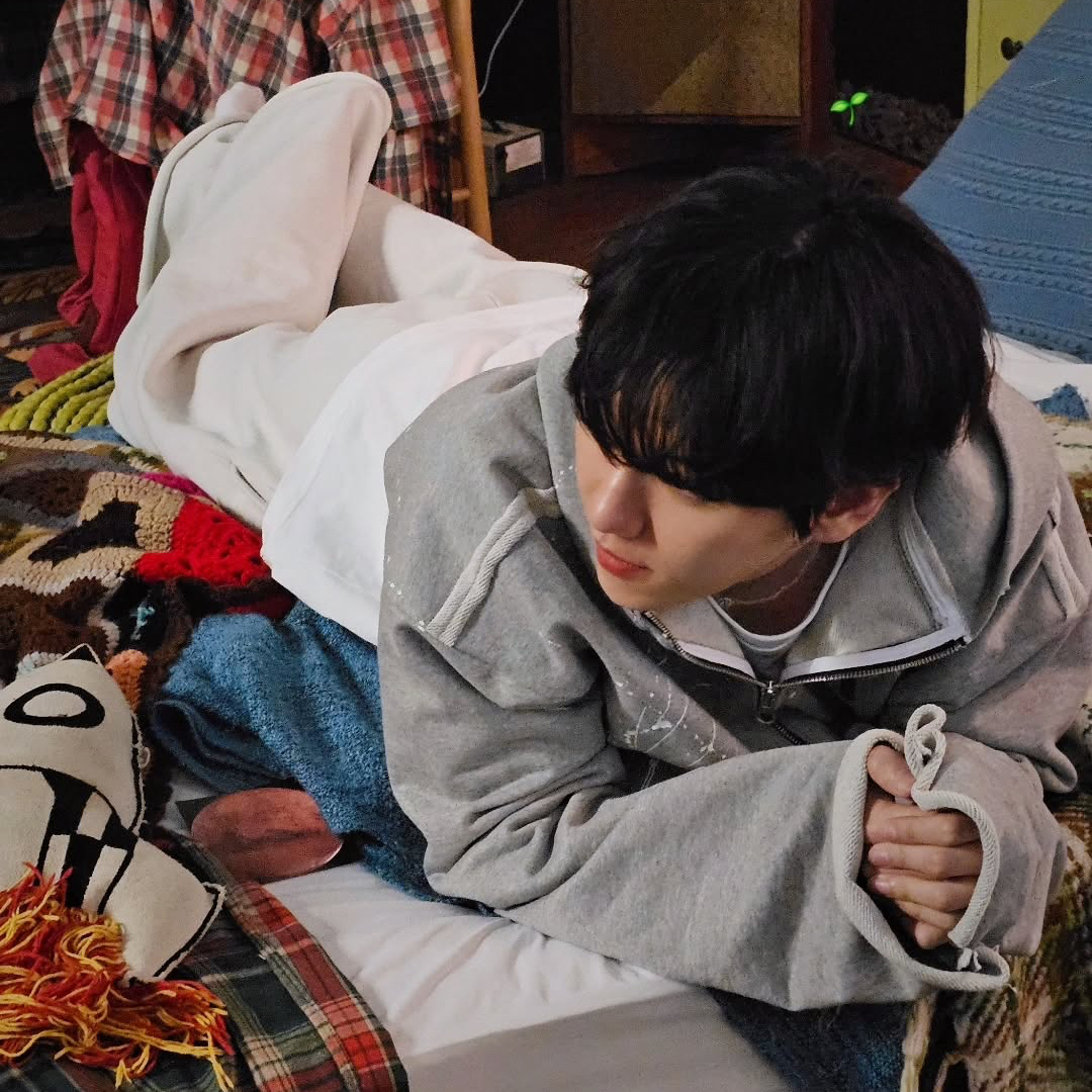 Behind-the-scenes cut of Baekhyun