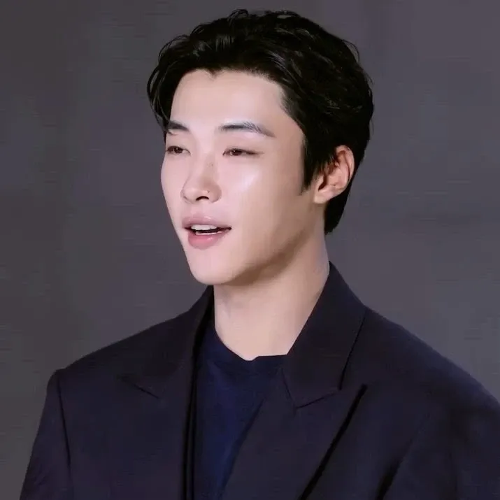 Behind-the-scenes cut of Woo Dohwan