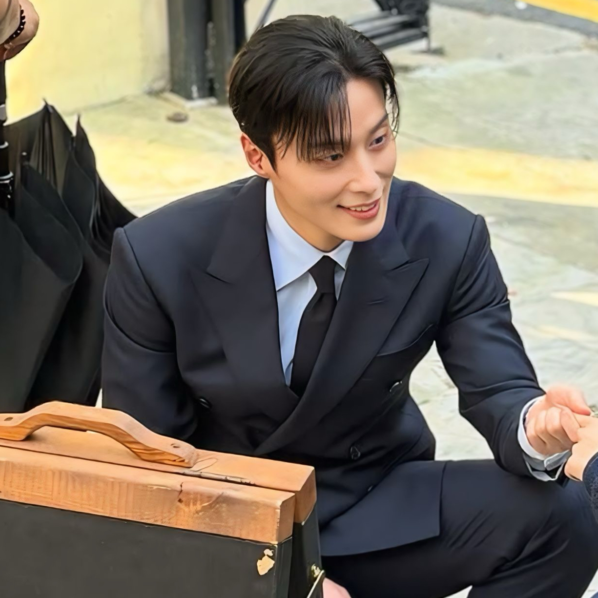 Behind-the-scenes cut of Heo Namjun