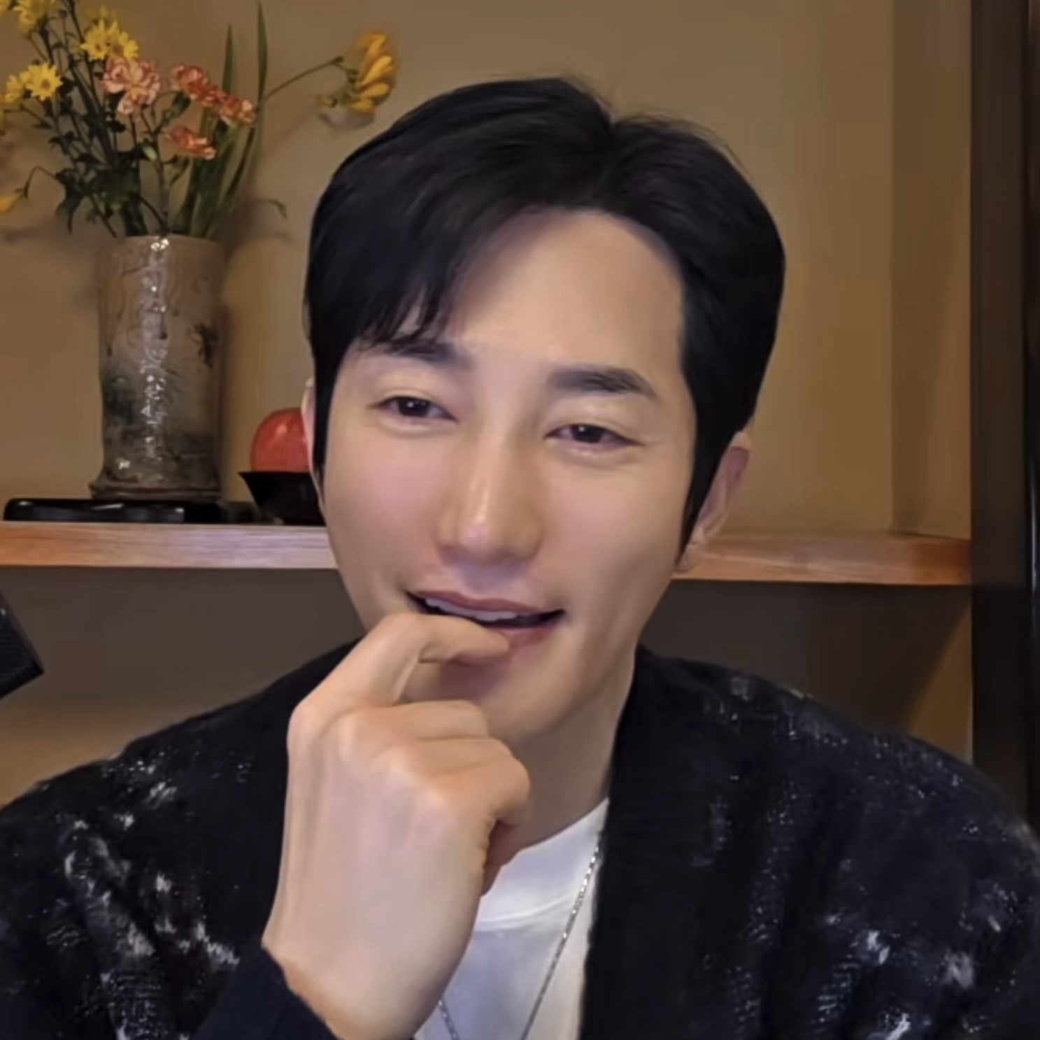 Recent activity shot of Park Sihoo