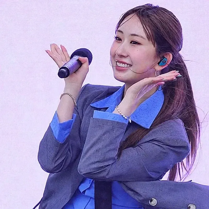 Cuplikan di balik layar dari Jeon Yujin