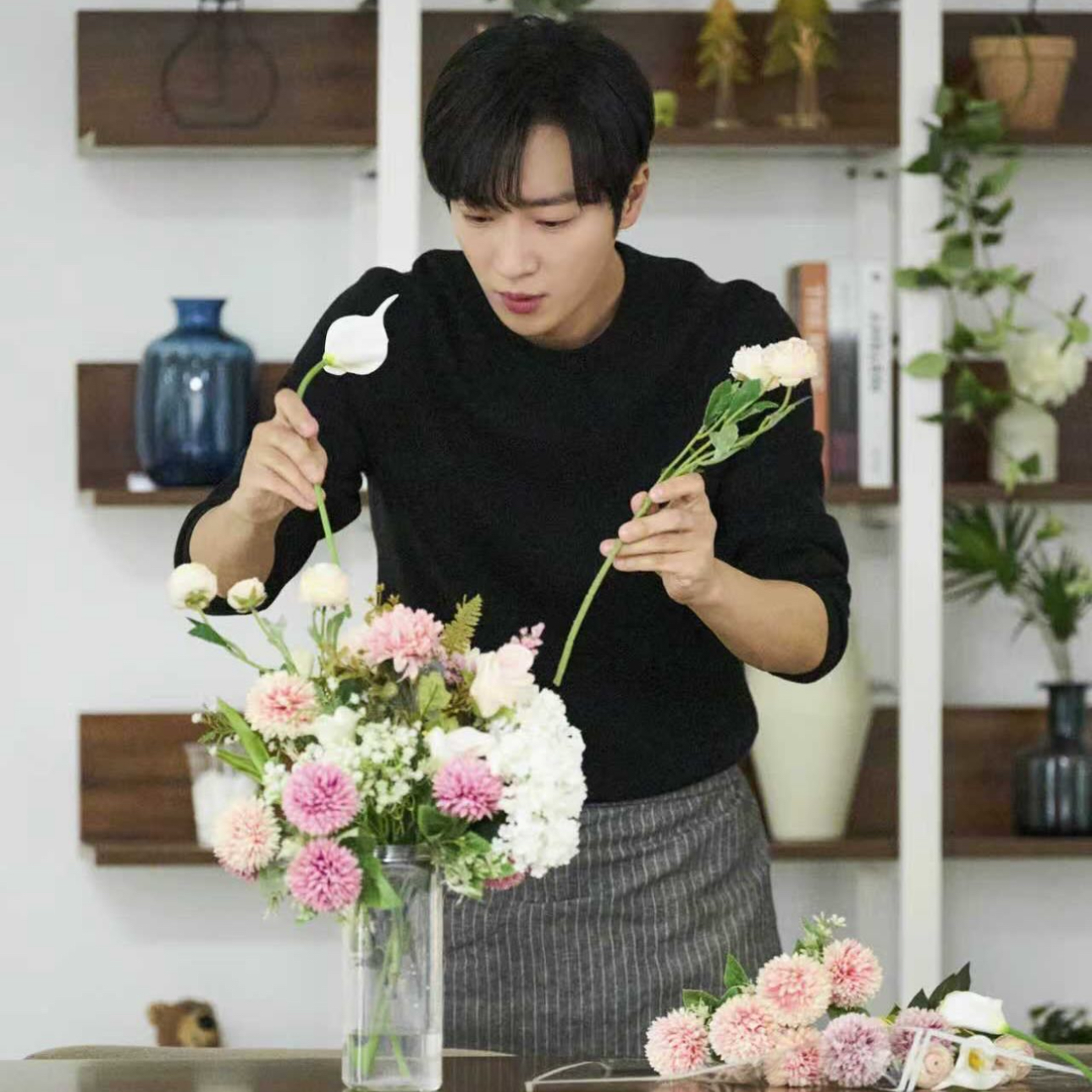 Behind-the-scenes cut of Lee Sangyeob