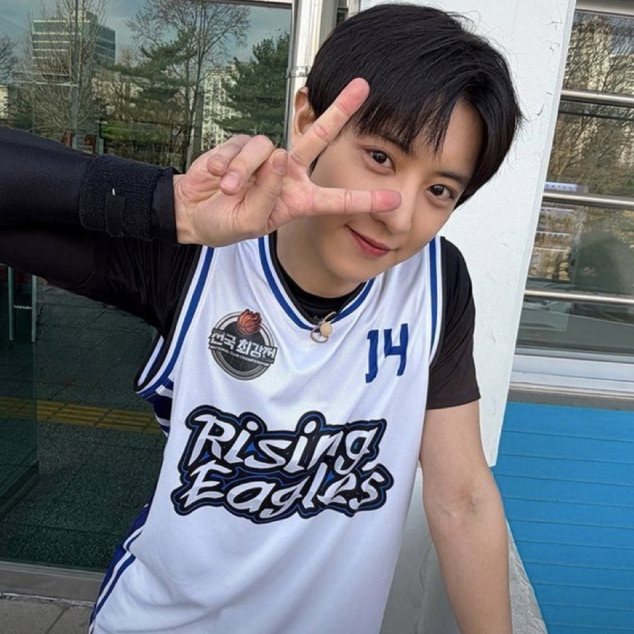 Behind-the-scenes cut of Chanyeol