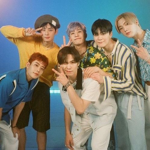 A moment captured by a fan of Cha Eunwoo