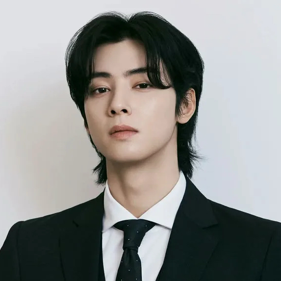 A moment captured by a fan of Cha Eunwoo