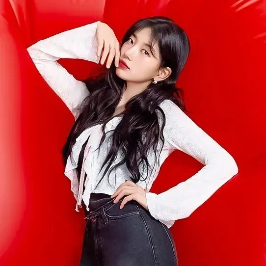 ペ・スジの最近の活動ショット