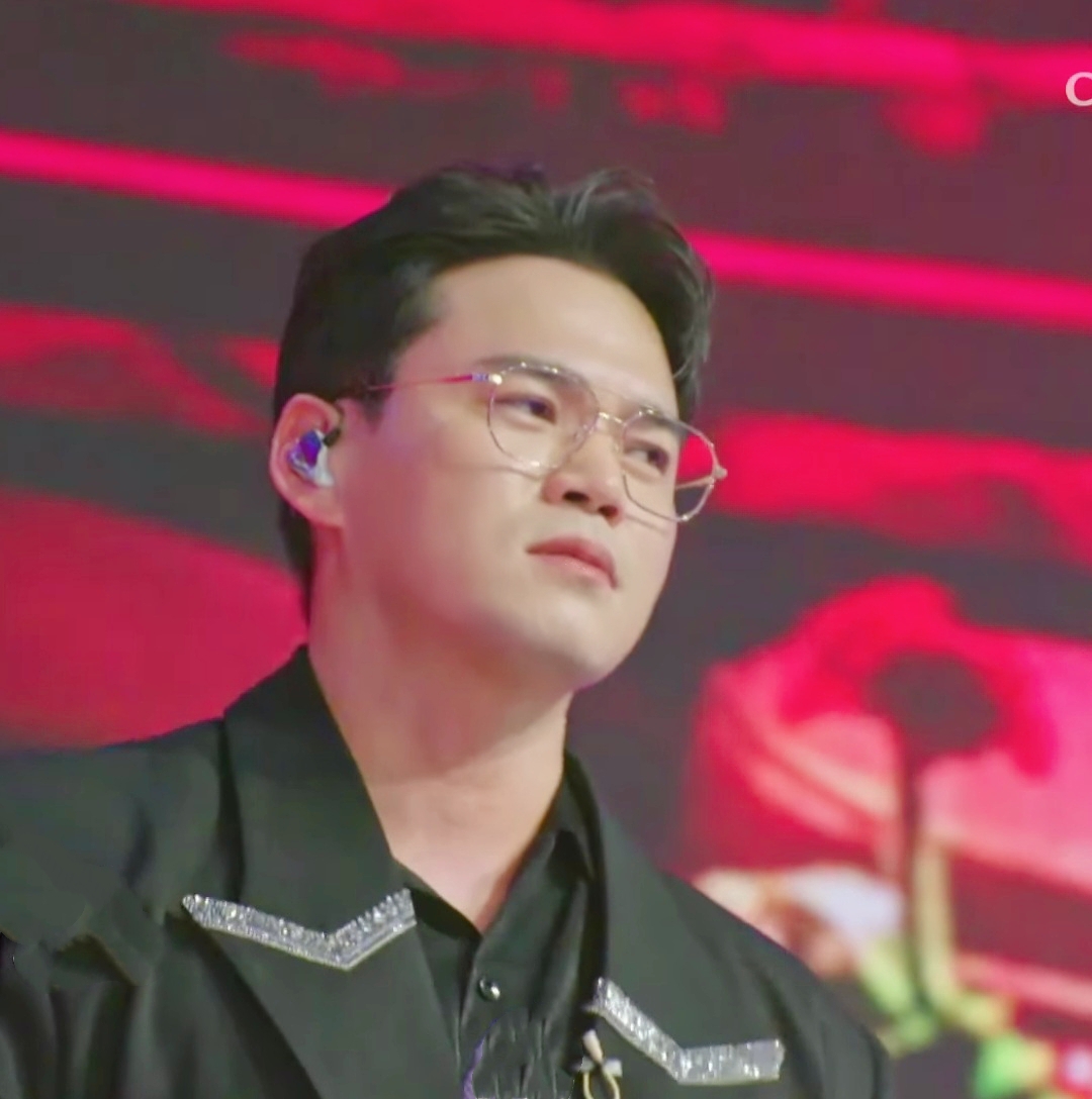 Behind-the-scenes cut of Cheonrokdam