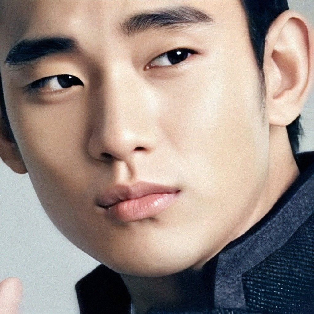 Recent activity shot of Kim Soohyun