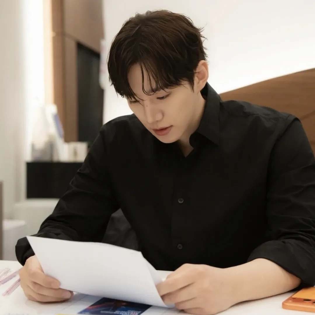 Cuplikan di balik layar dari Lee Junho