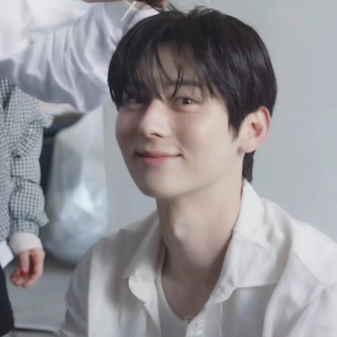 A moment captured by a fan of Hwang Minhyun